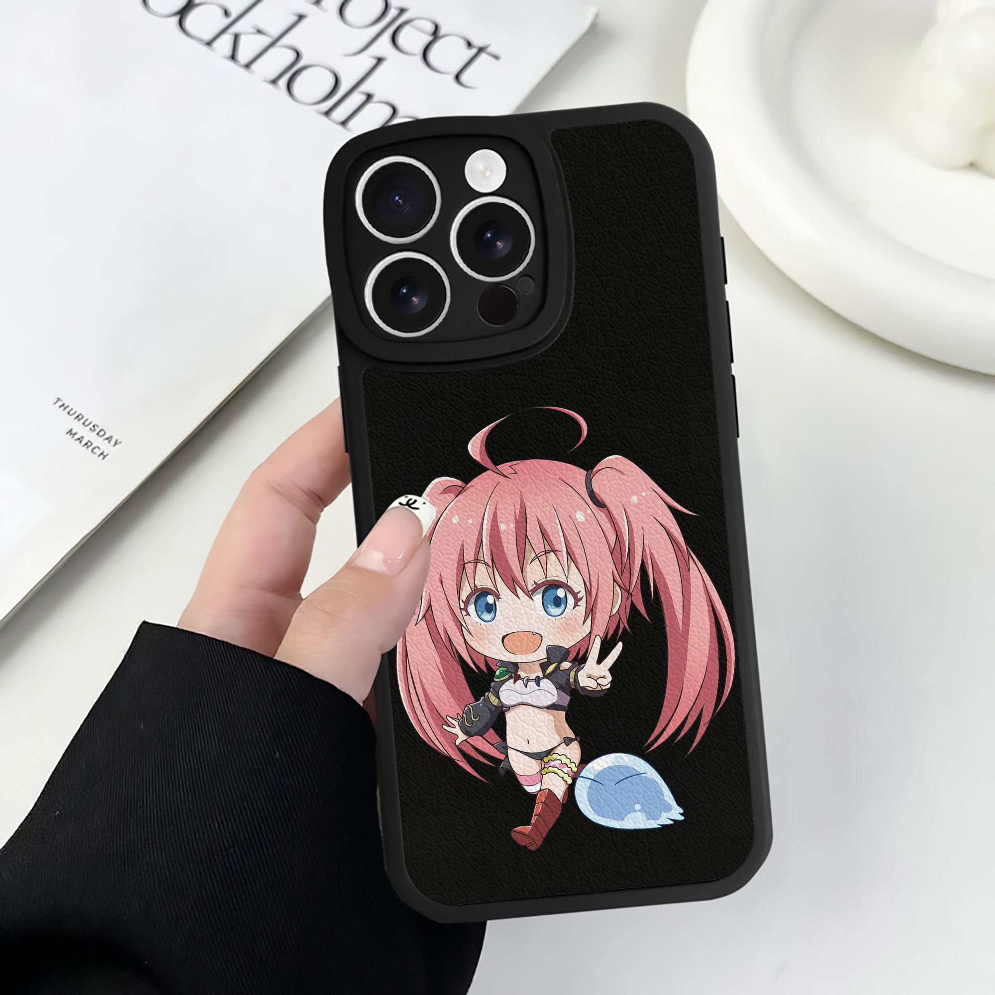 （画像用） 転スラ Regarding Reincarnated to Slime 【iPhone 16シリーズ対応】シリコンスマホケース（レザー調） 材質：シリコン